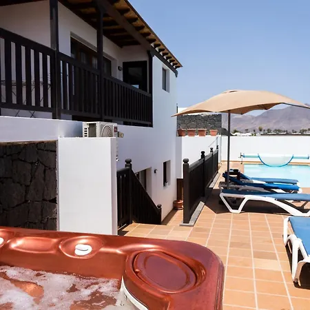 Вилла Casa Pari *